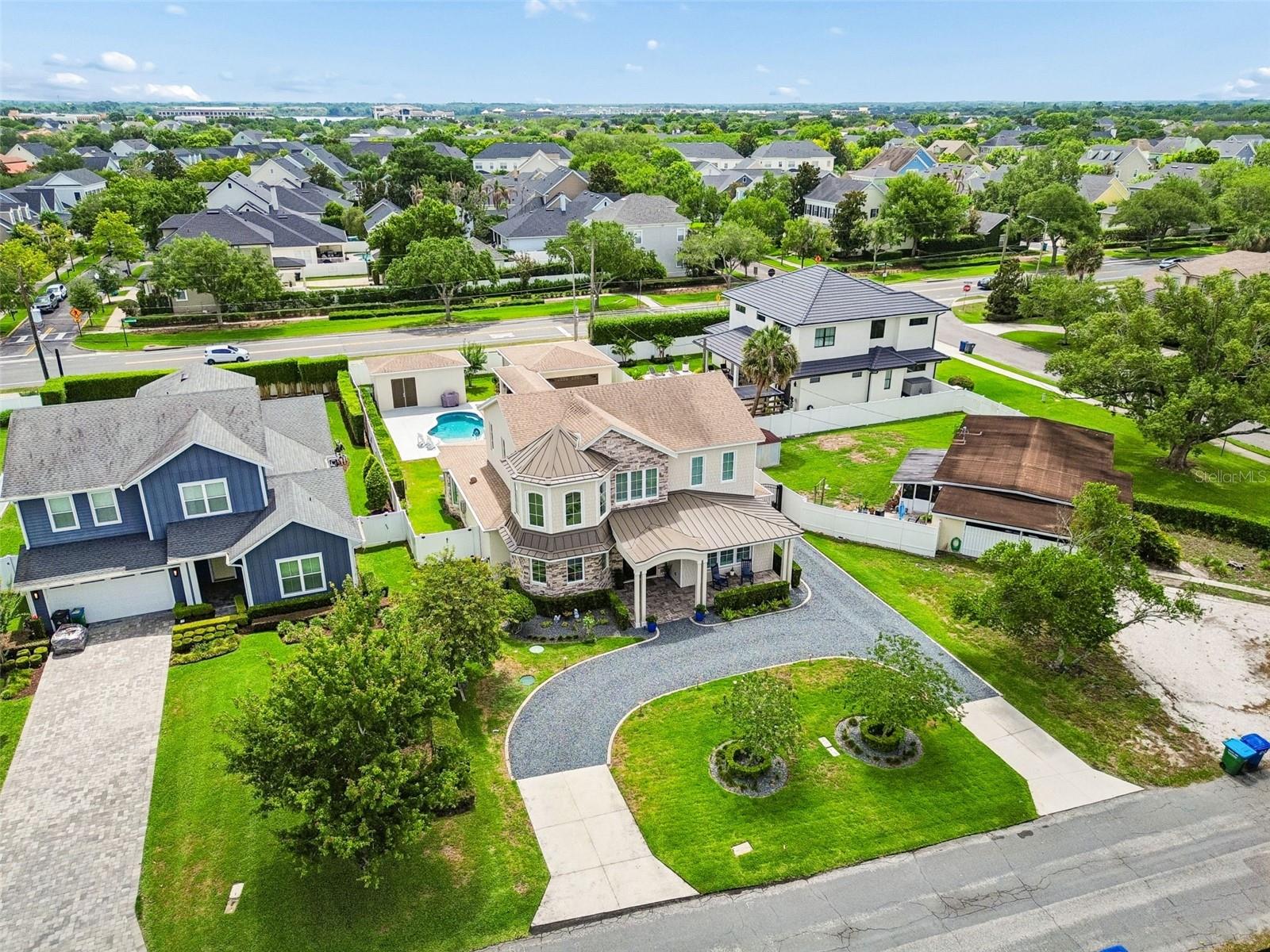 LAKE FOREST PARK - Residential
