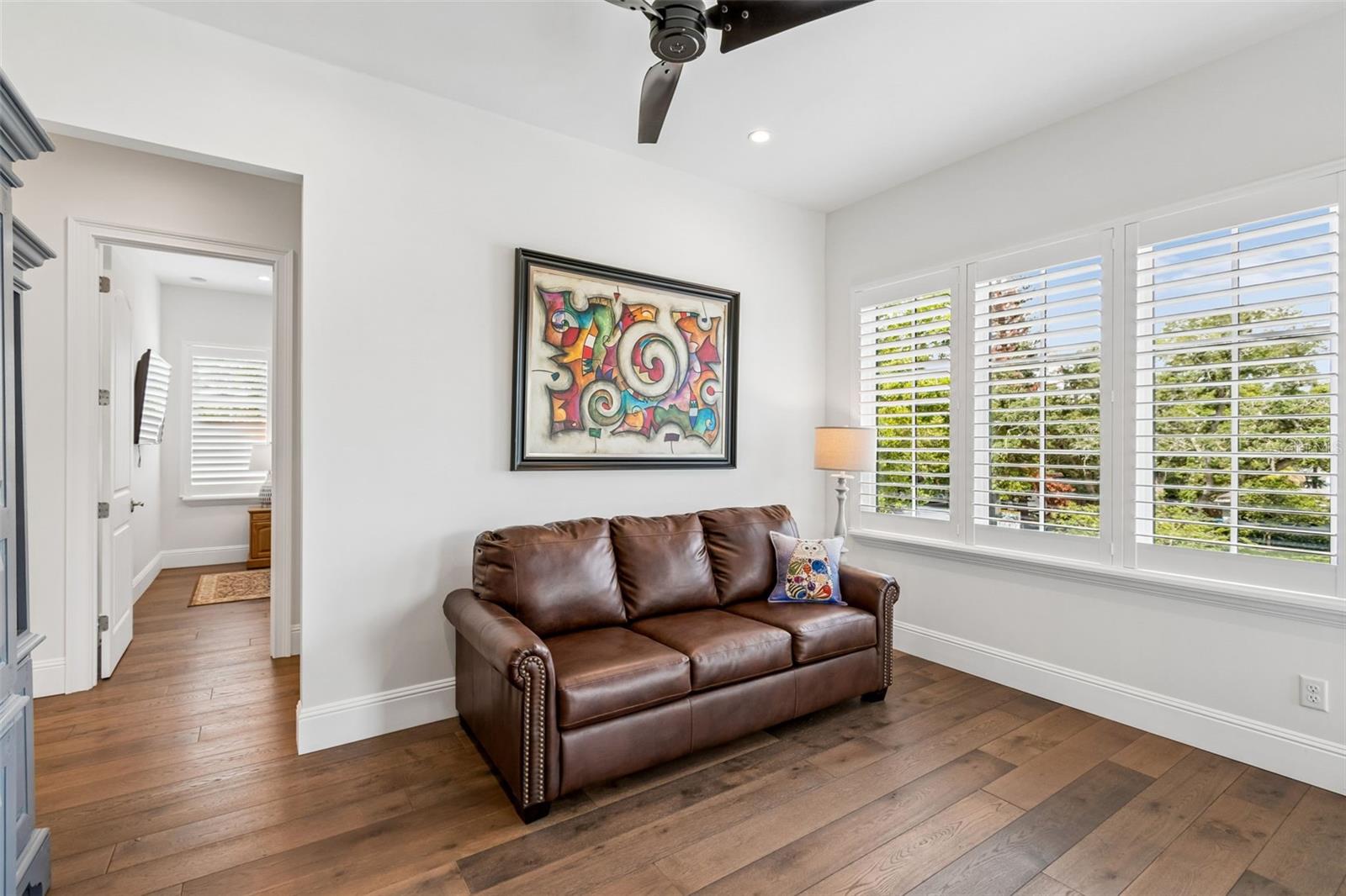 LAKE FOREST PARK - Residential