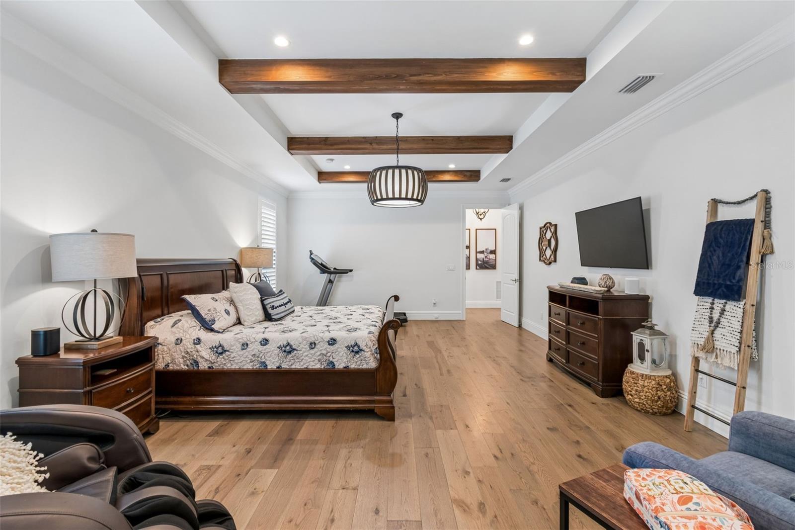 LAKE FOREST PARK - Residential