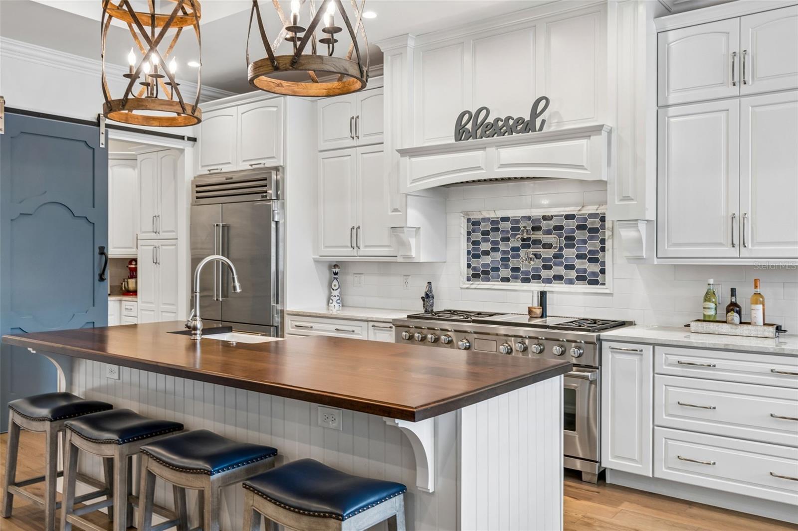 LAKE FOREST PARK - Residential