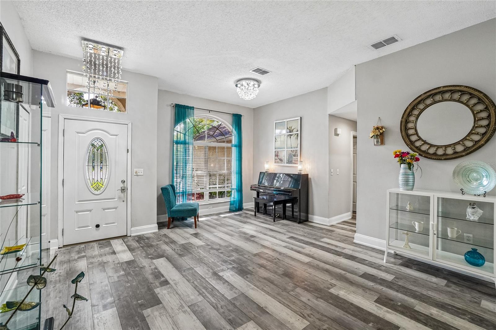 3319 LAURELWOOD COURT