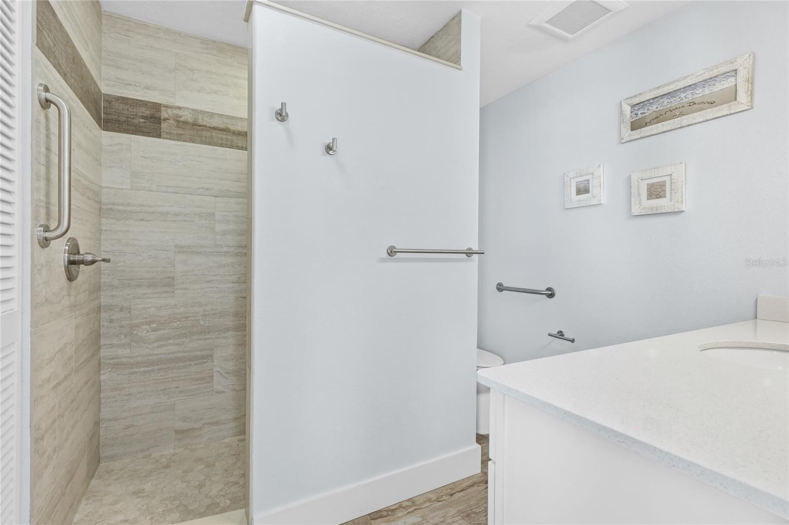 NORTH BEACH VILLAGE III - Residential