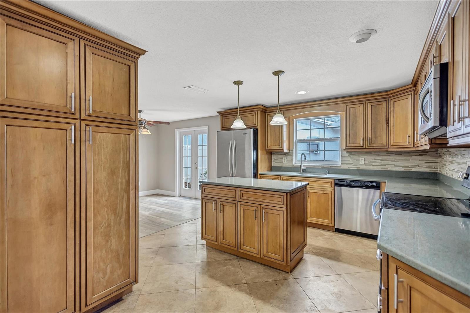 HARBOR HEIGHTS ESTATES - Residential