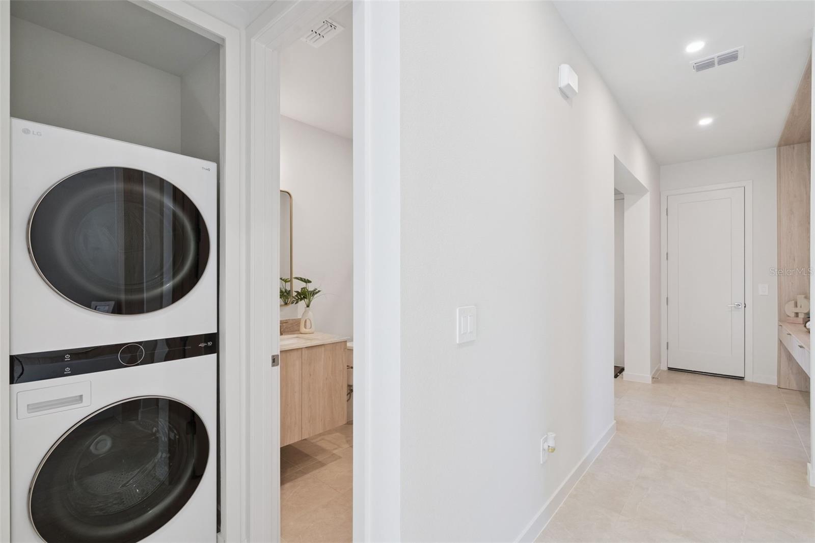 BOULEVARD OAKS AT LADY LAKE - Residential