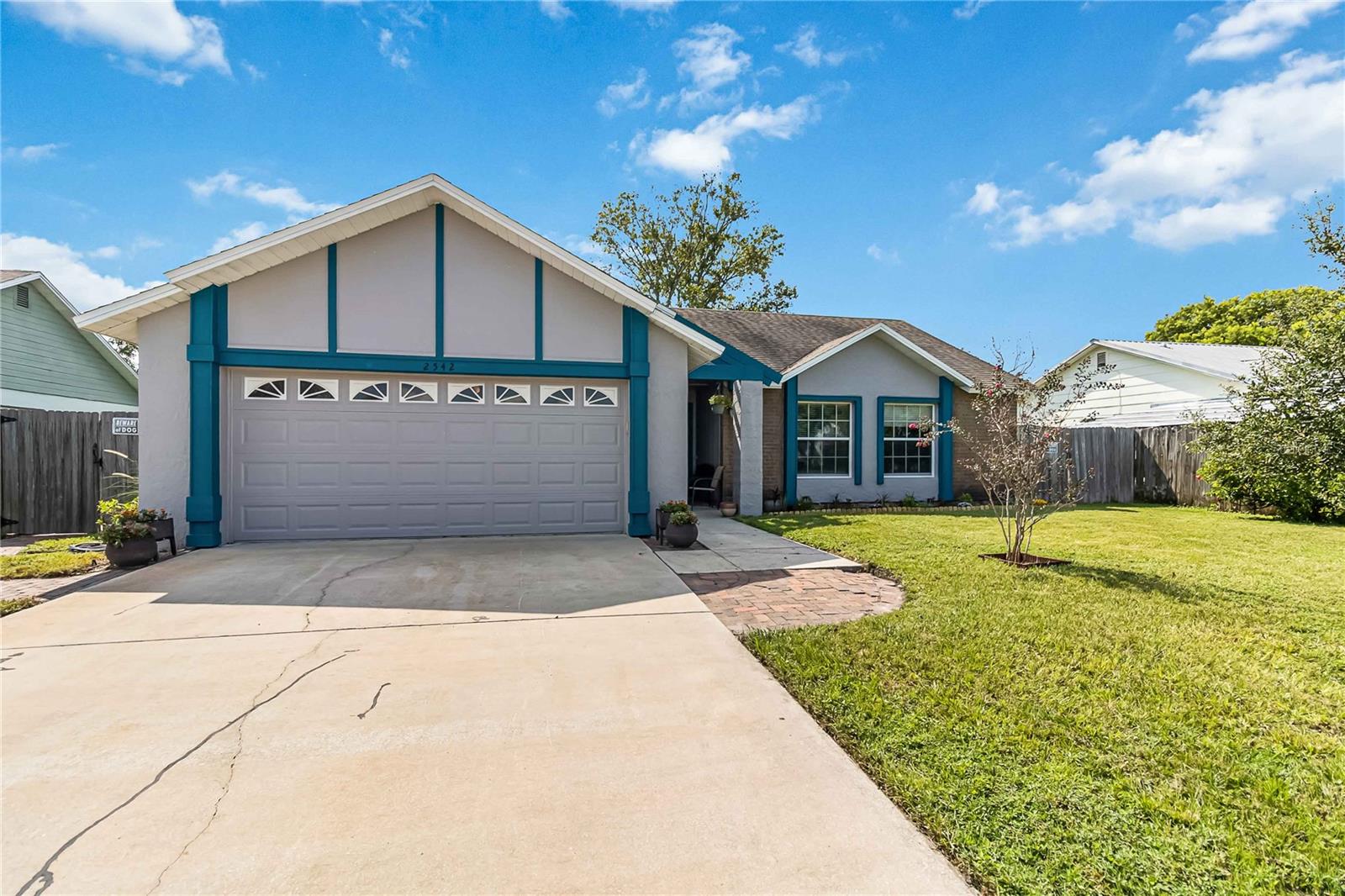 2542 CAMPHORWOOD CIRCLE