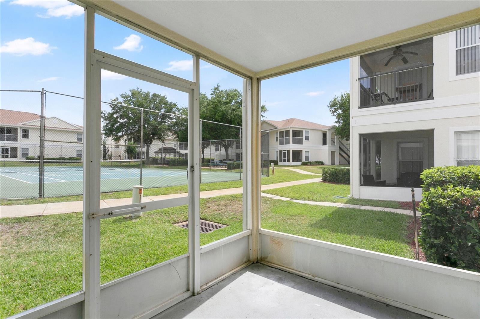 GRAND PALMS CONDO 4 PH 1 - Residential