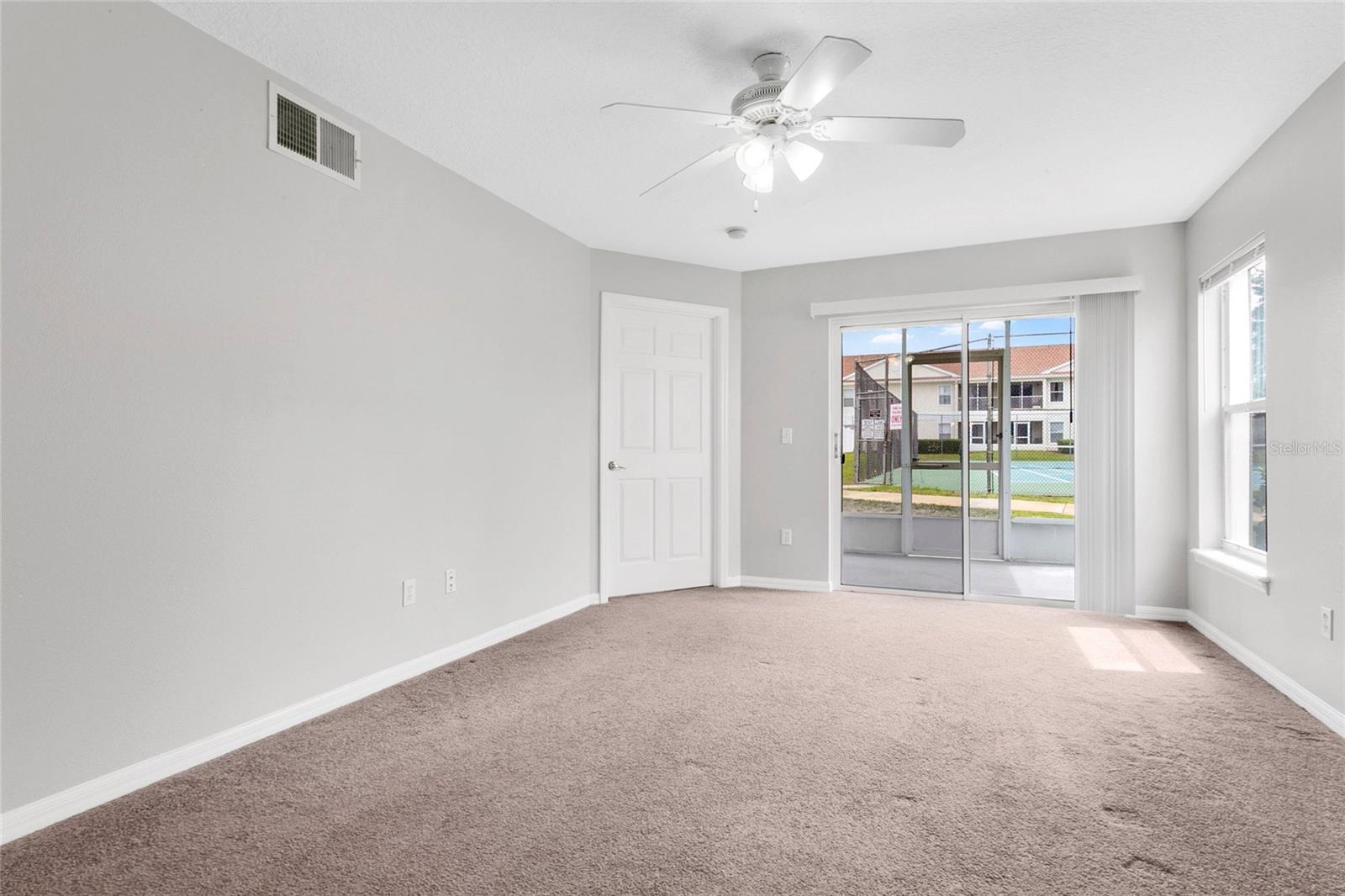 GRAND PALMS CONDO 4 PH 1 - Residential