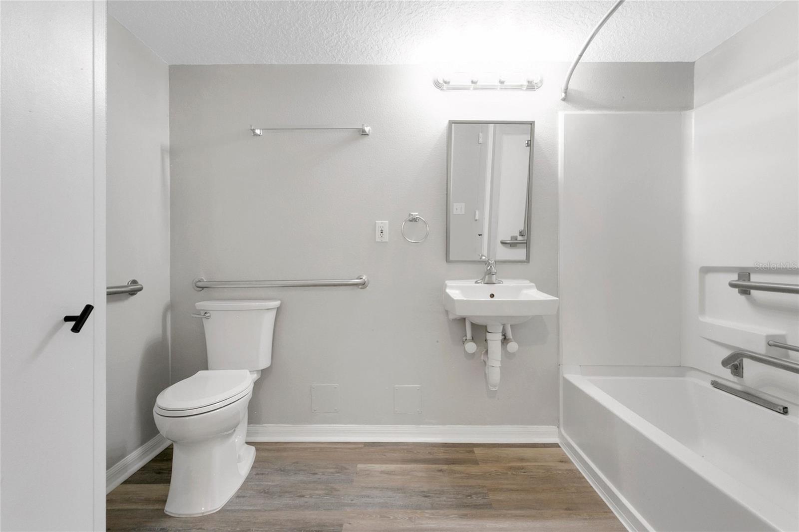 GRAND PALMS CONDO 4 PH 1 - Residential