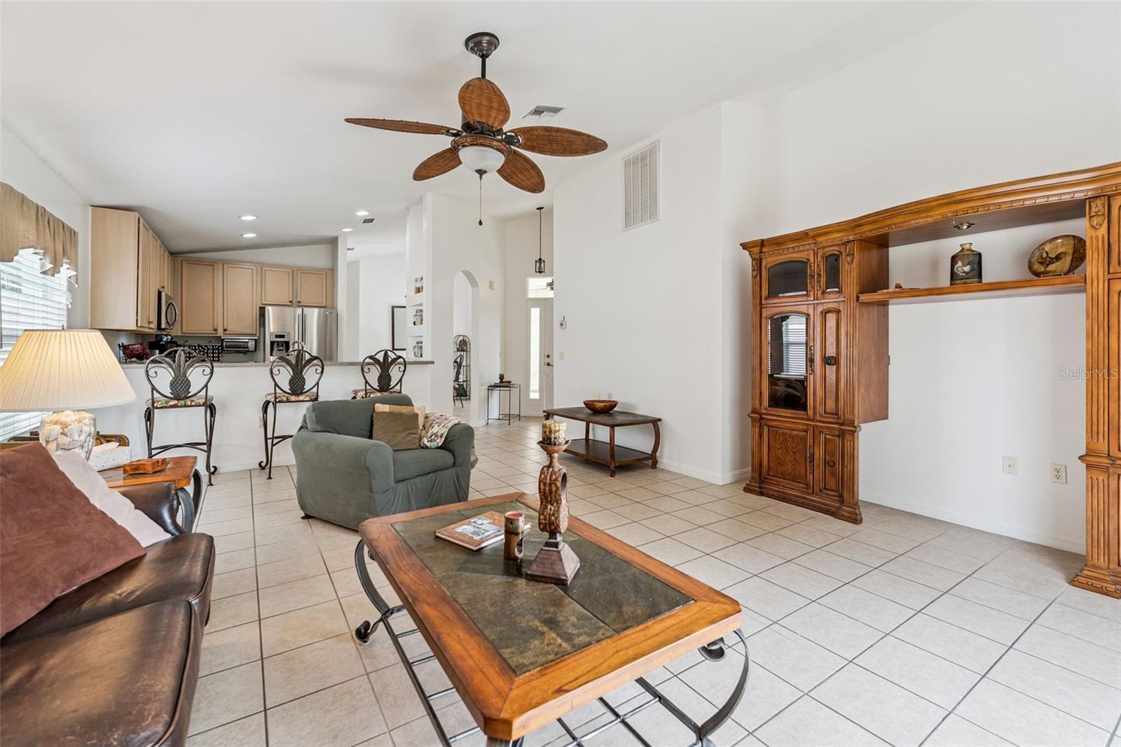 400 LAKE SUZANNE DRIVE