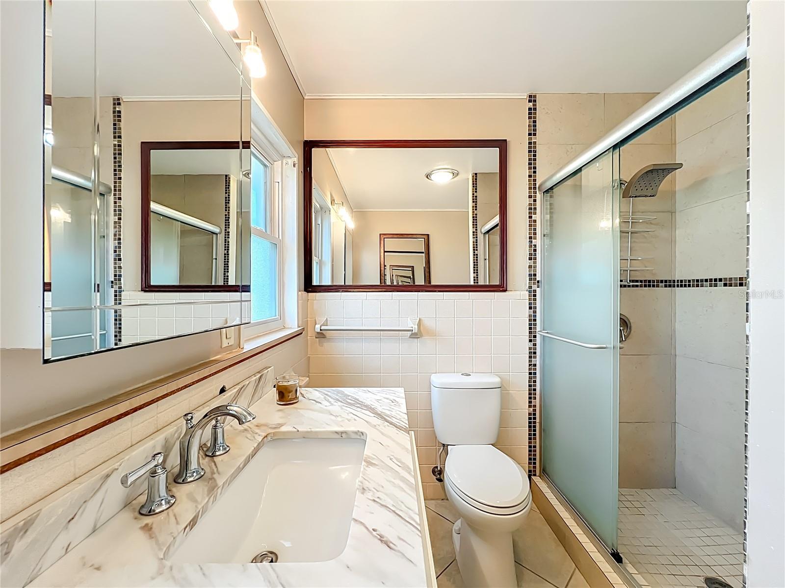 SUBURBAN SHORES - Residential