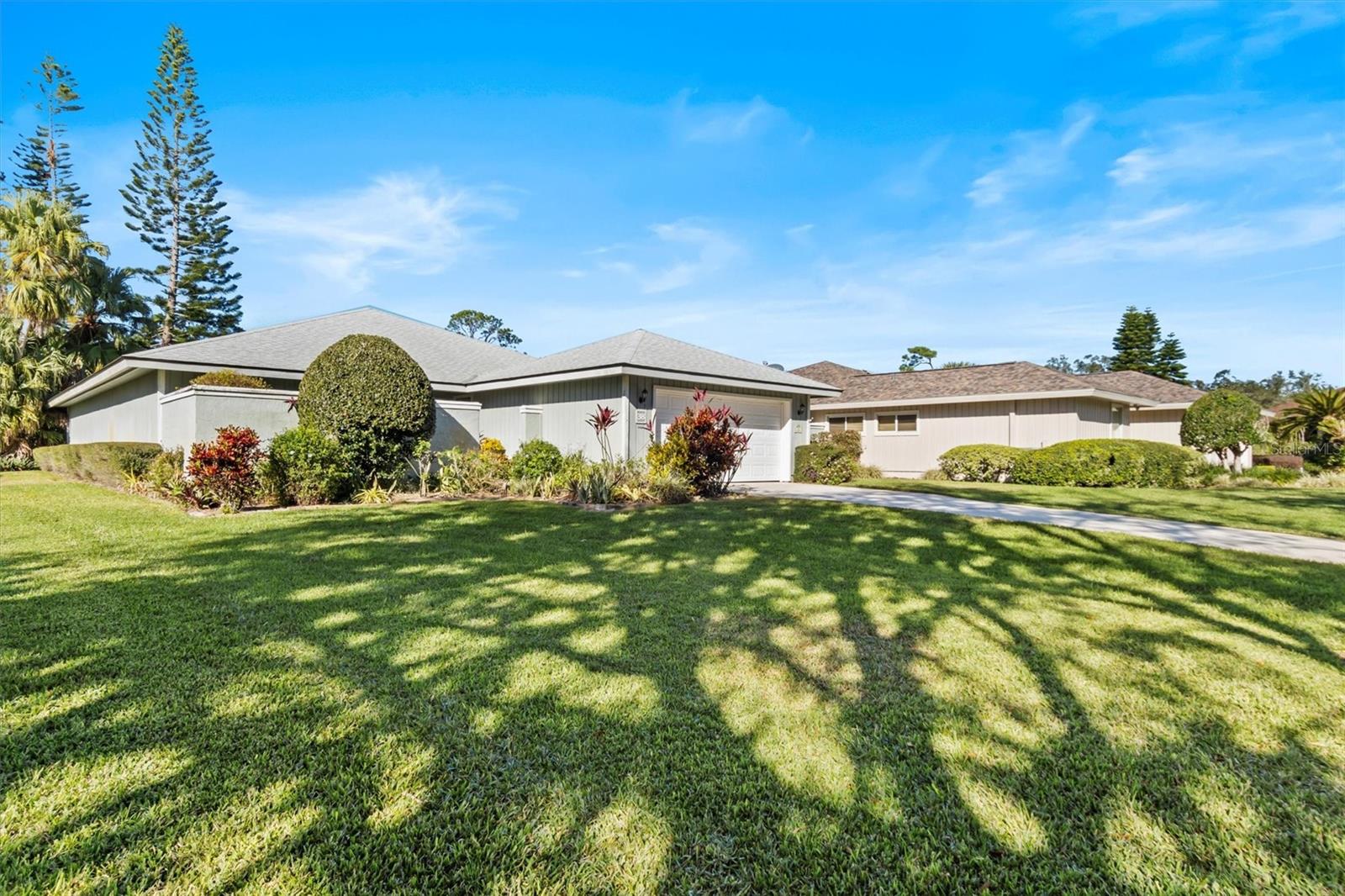 38 GRENEWOOD LANE