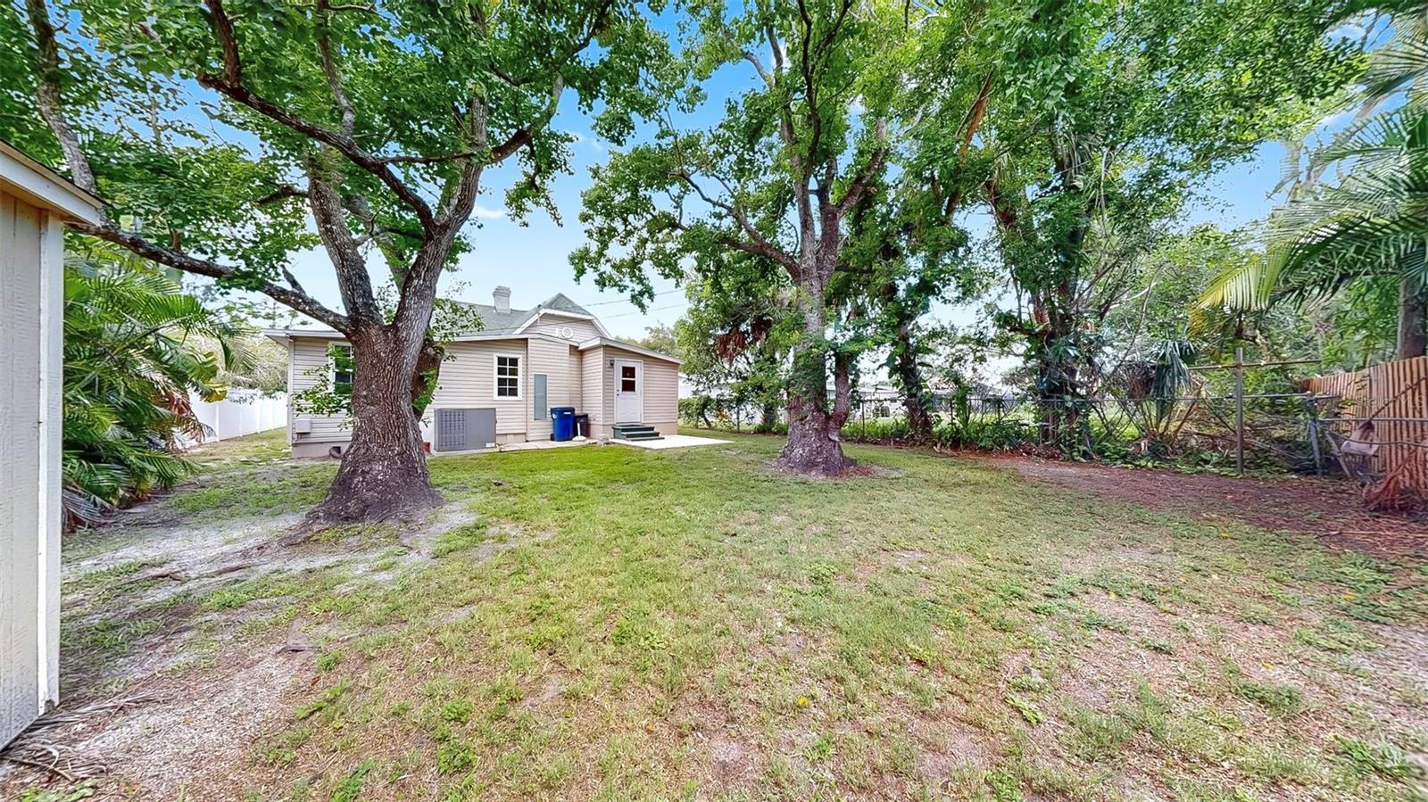 WESTWEGO PARK - Residential Lease