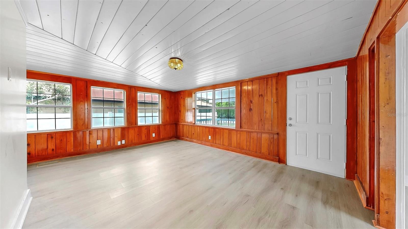 WESTWEGO PARK - Residential Lease