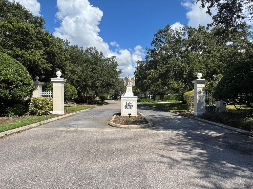 Photo of 227 Saint James Park, Osprey, FL 34229 (MLS # N6146292)