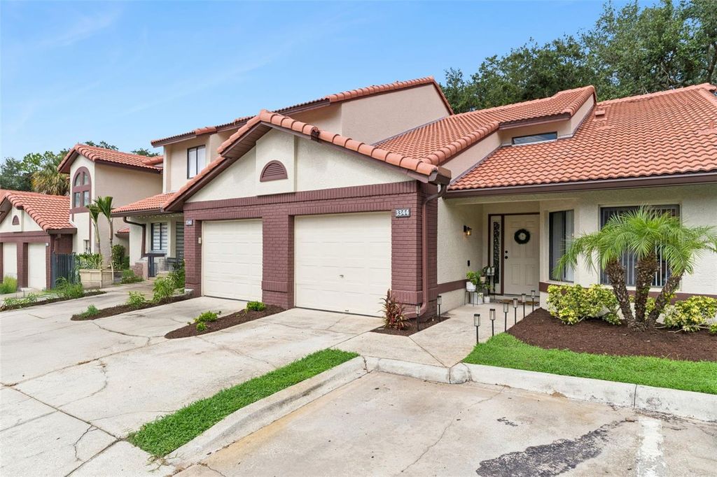 Photo of 3344 Gray Fox Cove #4, Apopka, FL 32703 (MLS # G5114939)