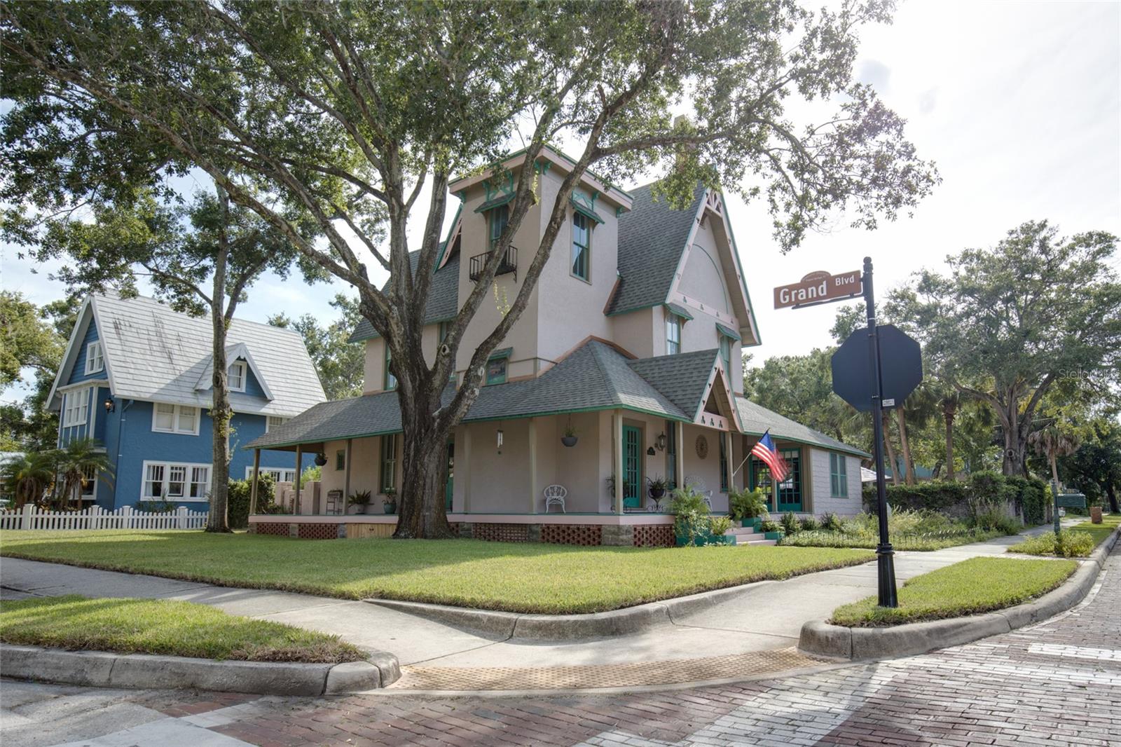 101 READ STREET