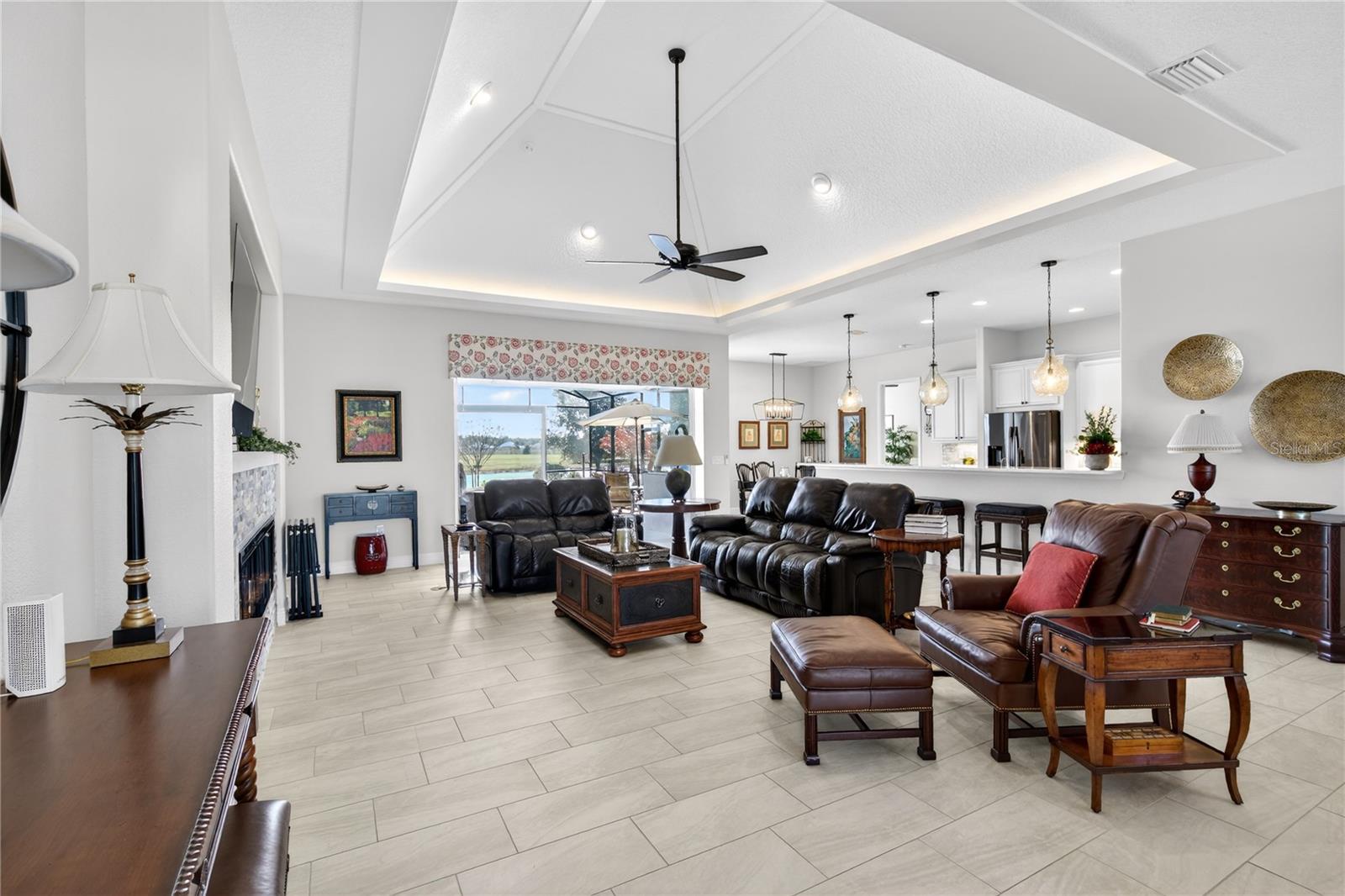 LAKES OF MOUNT DORA - Residential