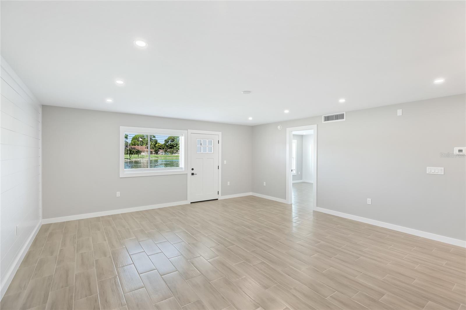 LAKE TIPPECANOE - Residential