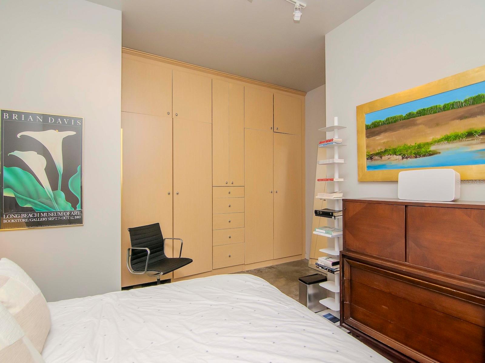 VICTORY LOFTS A CONDO - Residential Lease