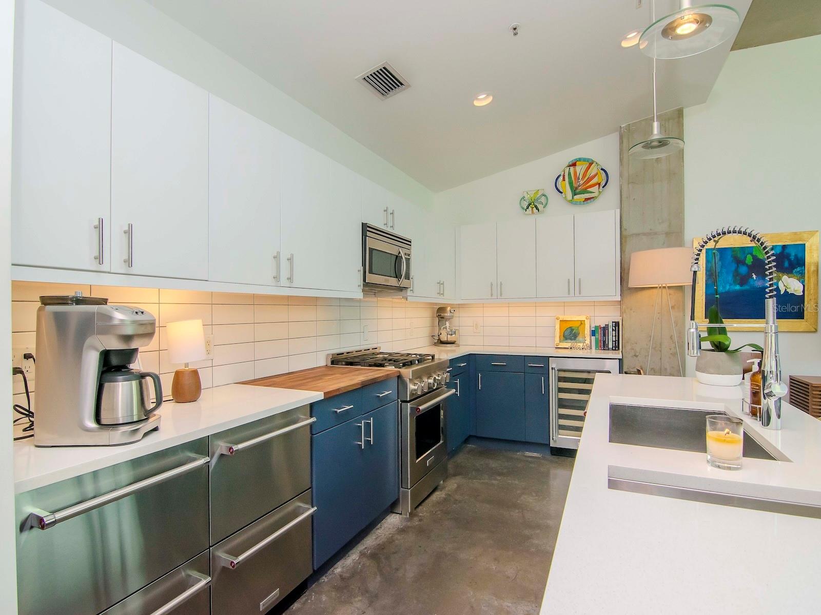 VICTORY LOFTS A CONDO - Residential Lease