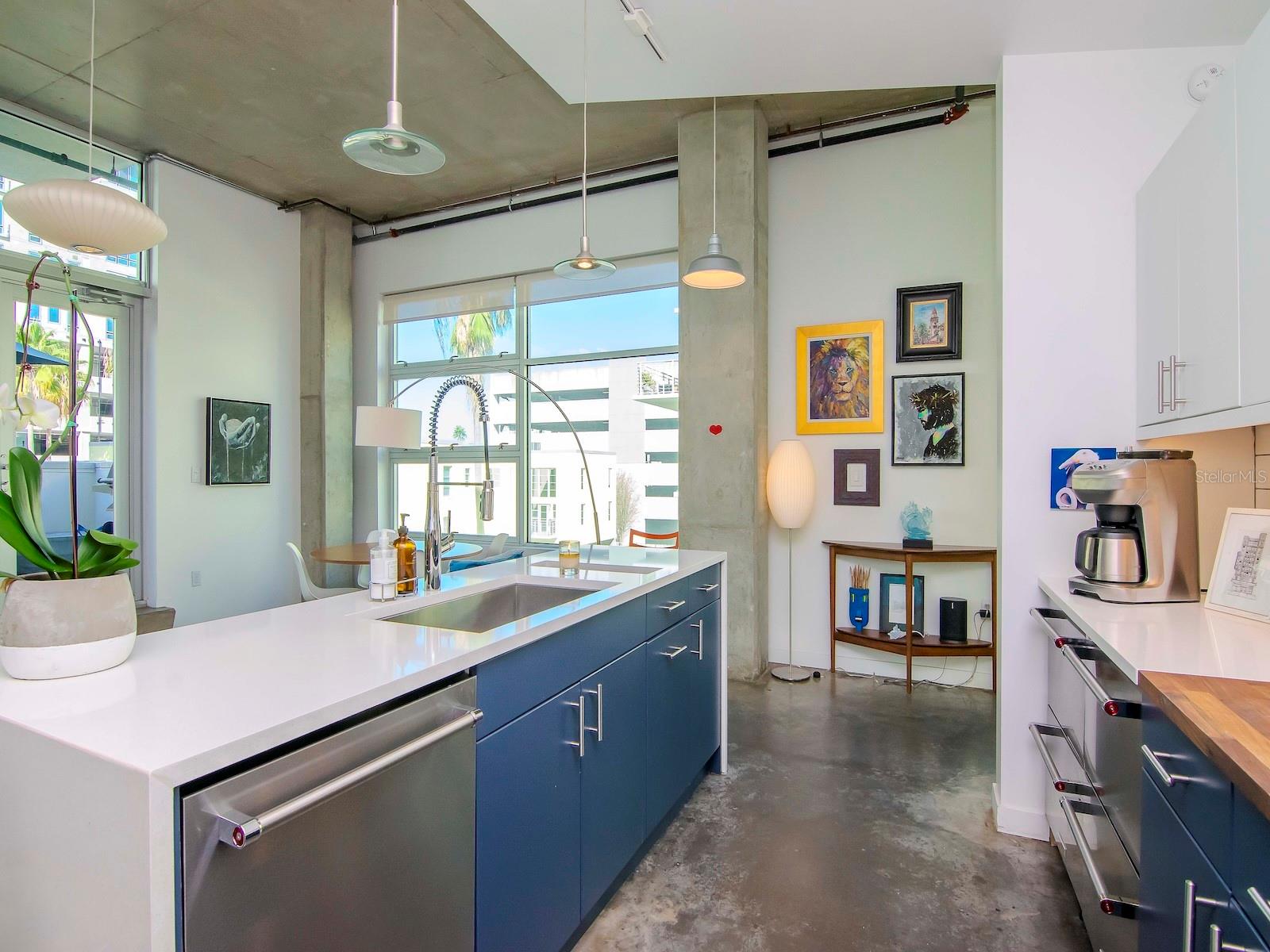 VICTORY LOFTS A CONDO - Residential Lease