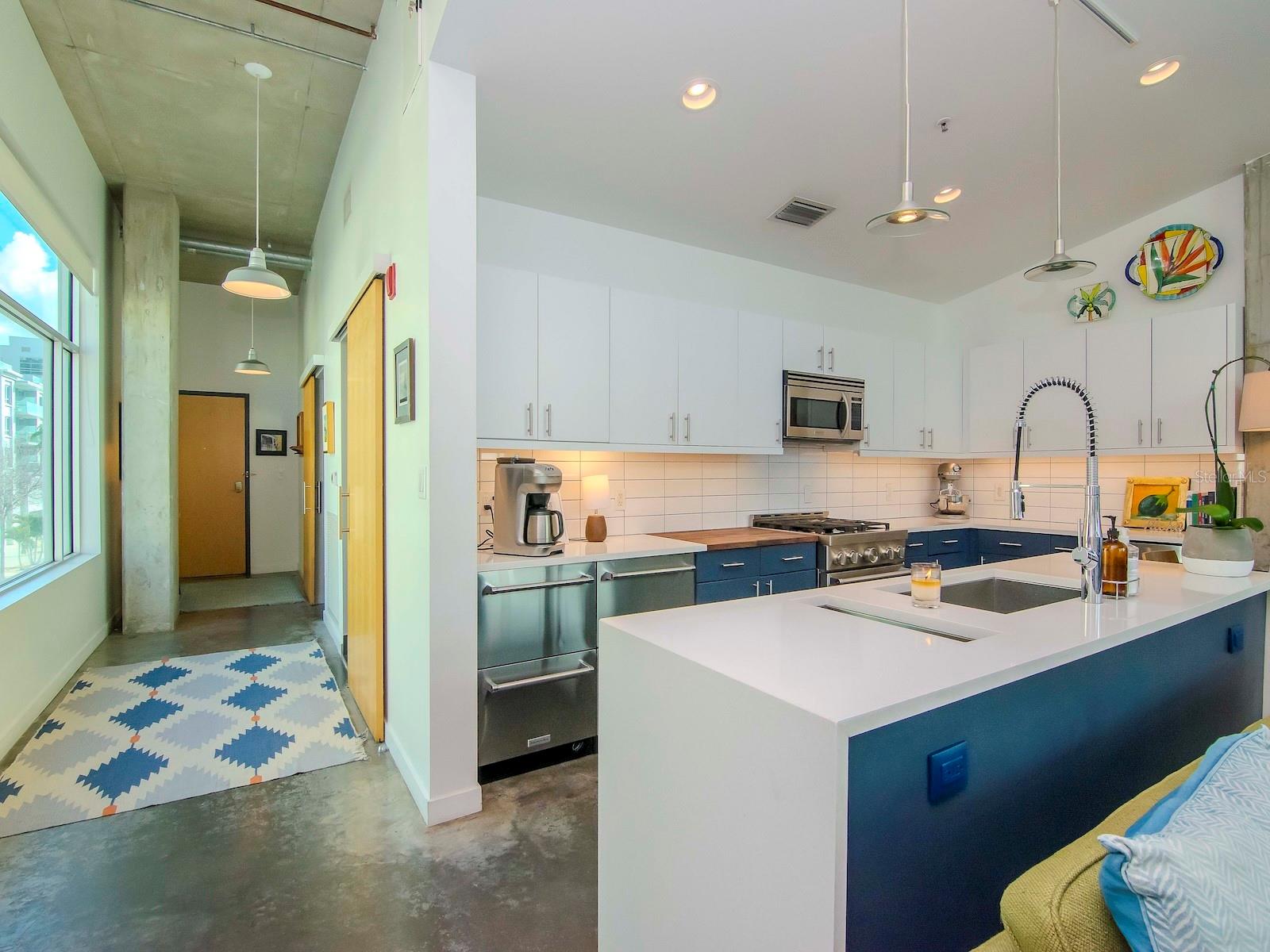 VICTORY LOFTS A CONDO - Residential Lease