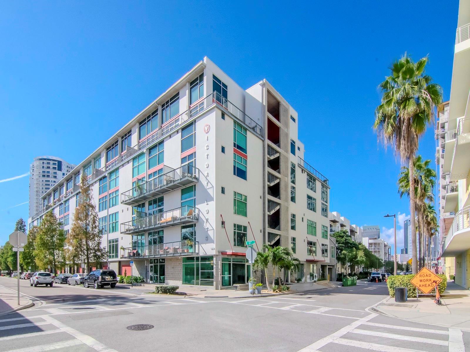 VICTORY LOFTS A CONDO - Residential Lease