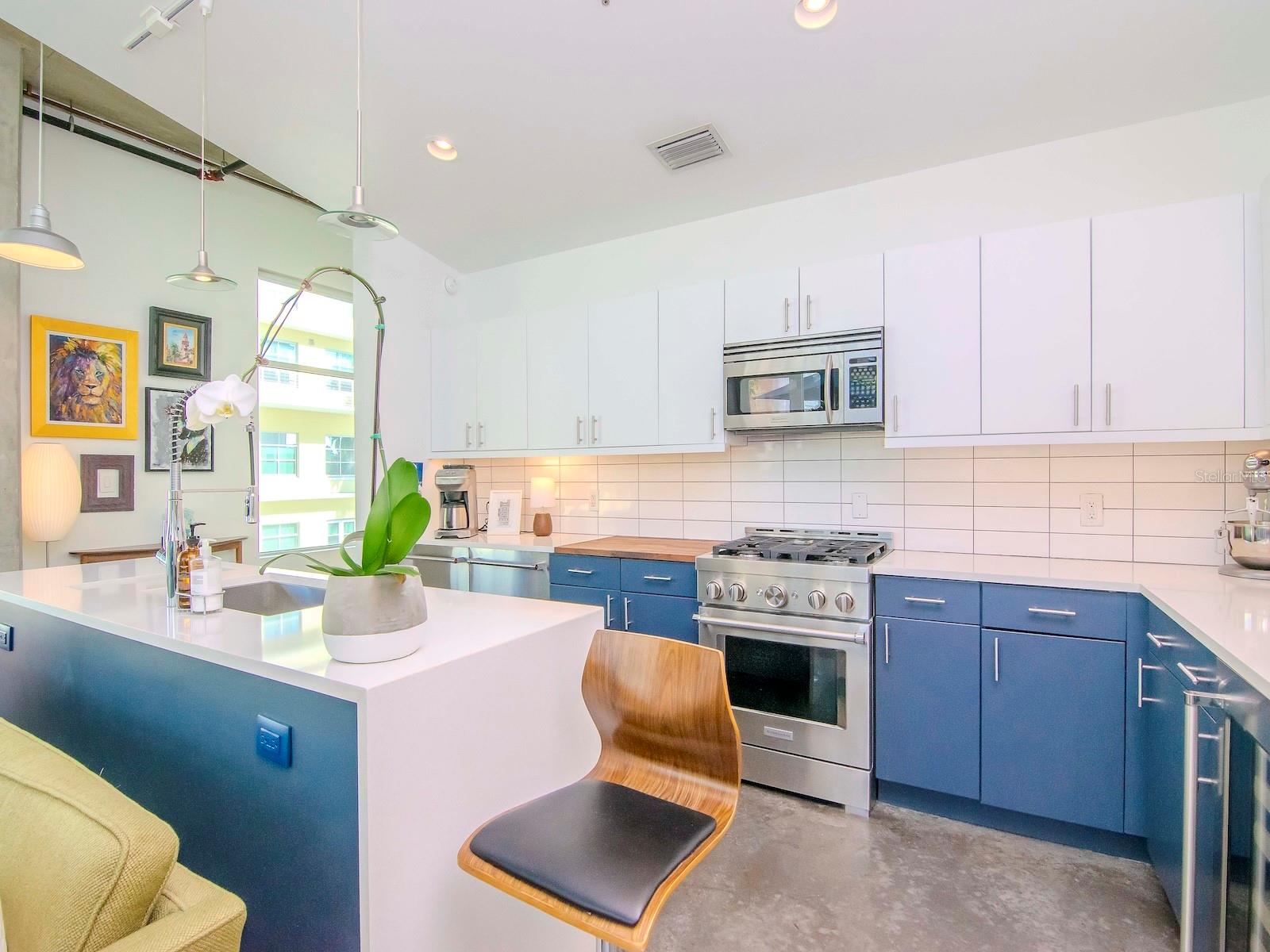 VICTORY LOFTS A CONDO - Residential Lease