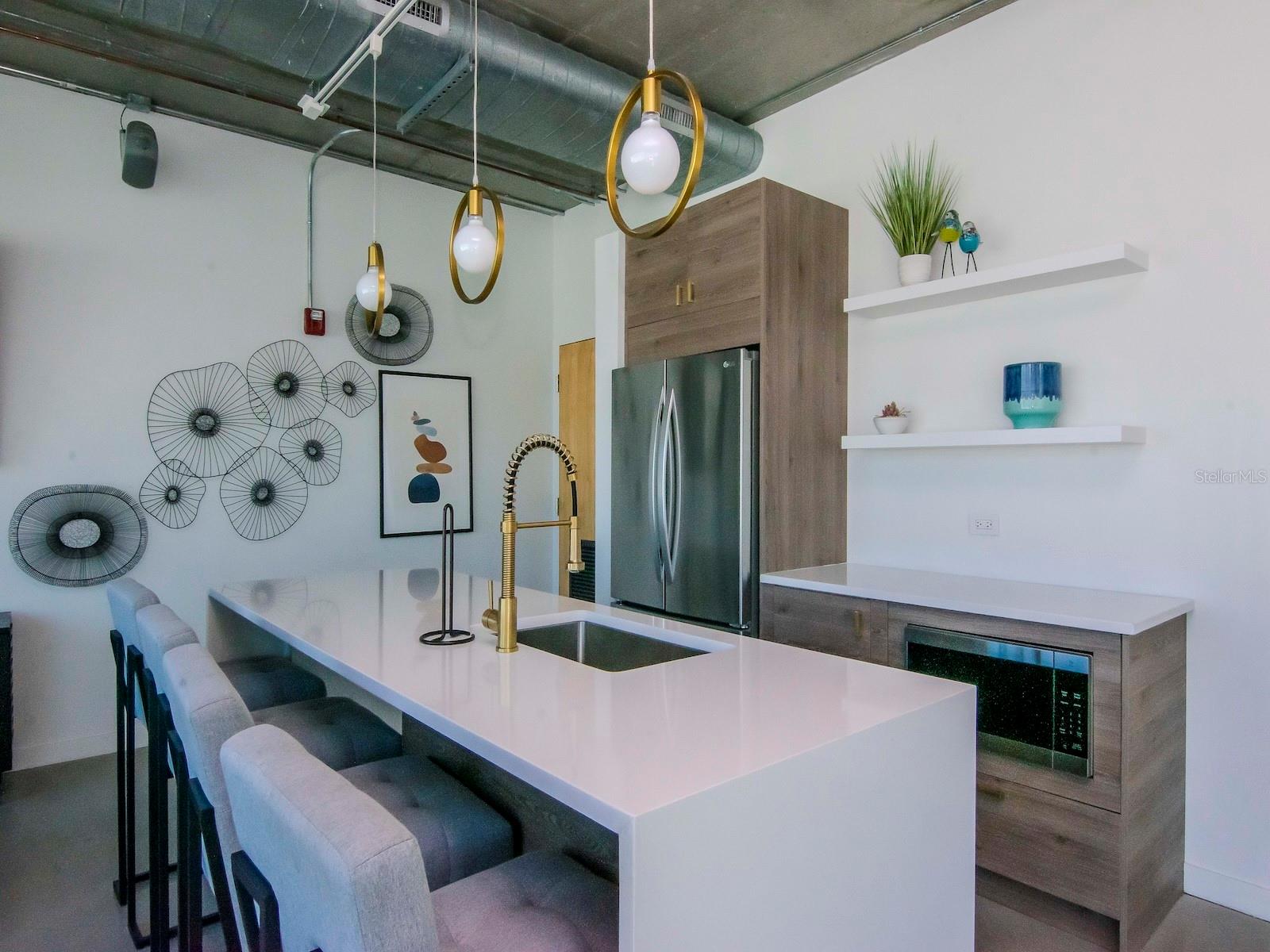 VICTORY LOFTS A CONDO - Residential Lease