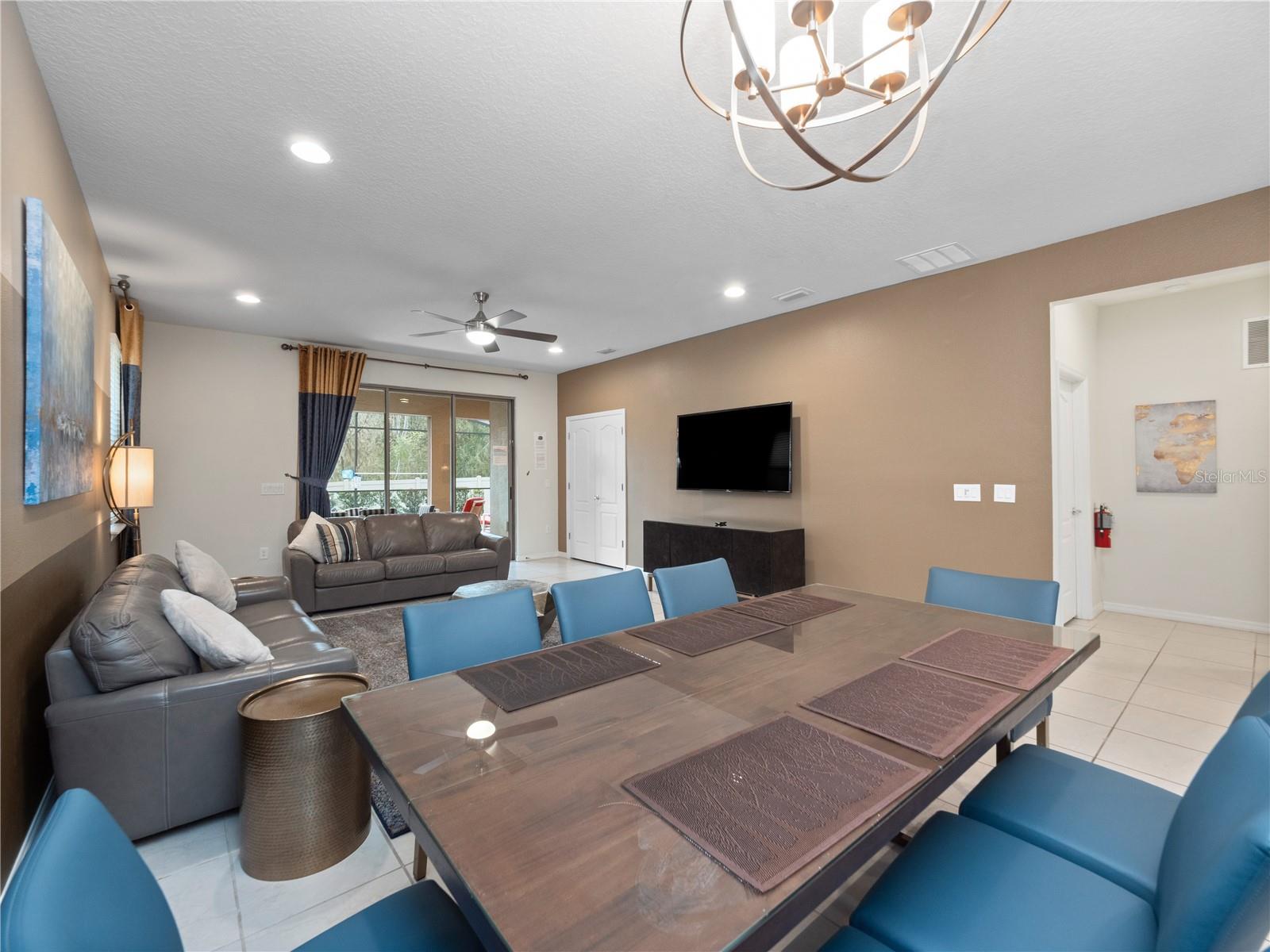 1817 NICE COURT
