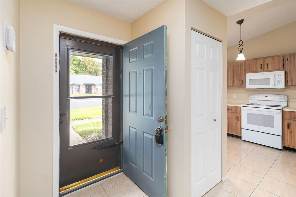 Photo of 2791 King Oak Circle, Saint Cloud, FL 34769 (MLS # S5146558)