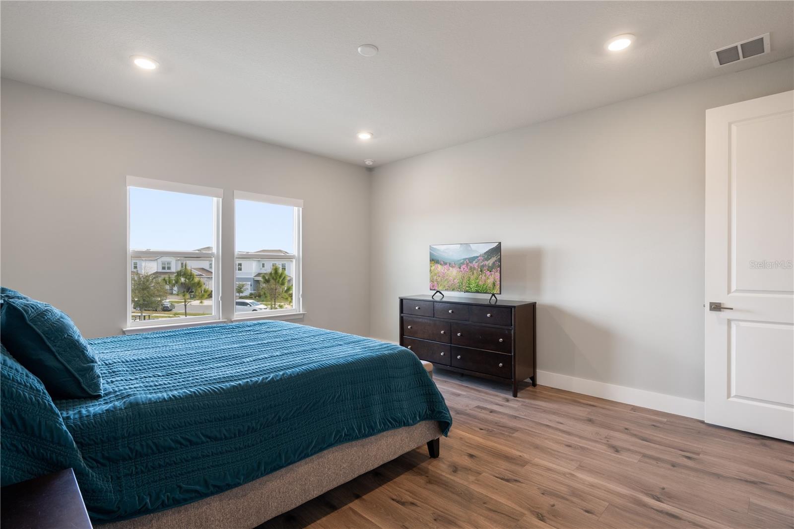 ISLES/LK NONA PH 2 - Residential