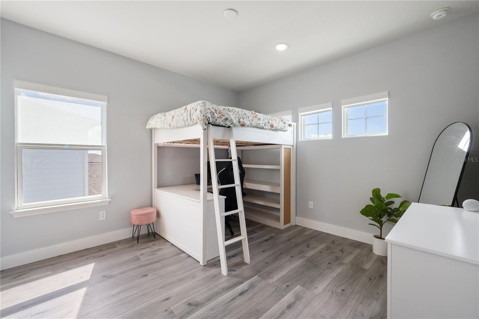 ISLES/LK NONA PH 2 - Residential