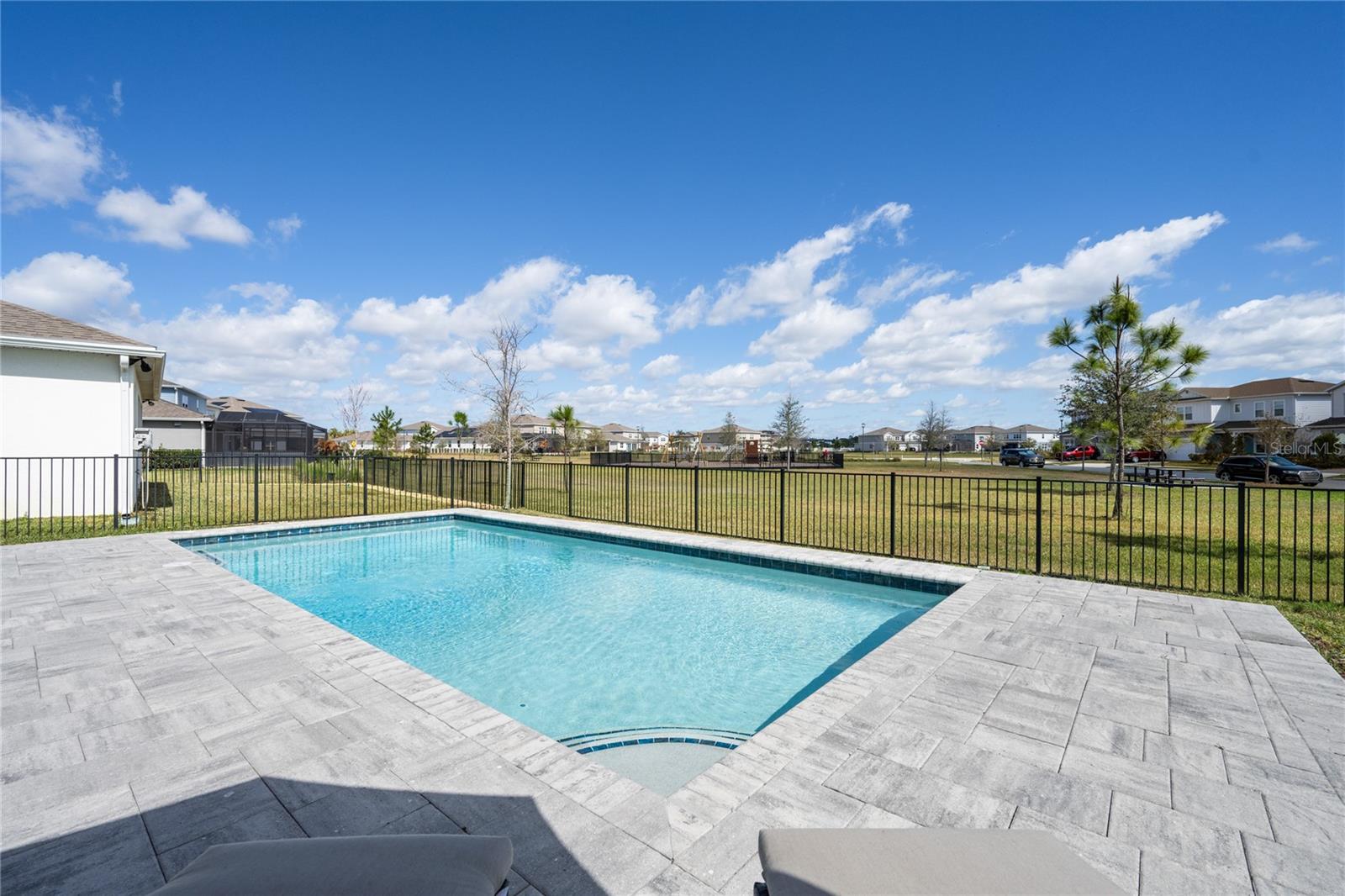 ISLES/LK NONA PH 2 - Residential