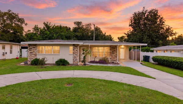 8006 N OLA AVE, TAMPA, FL 33604 - Image 3f8d2c9b550a79cecd70becf14ccf0d3/2095836218