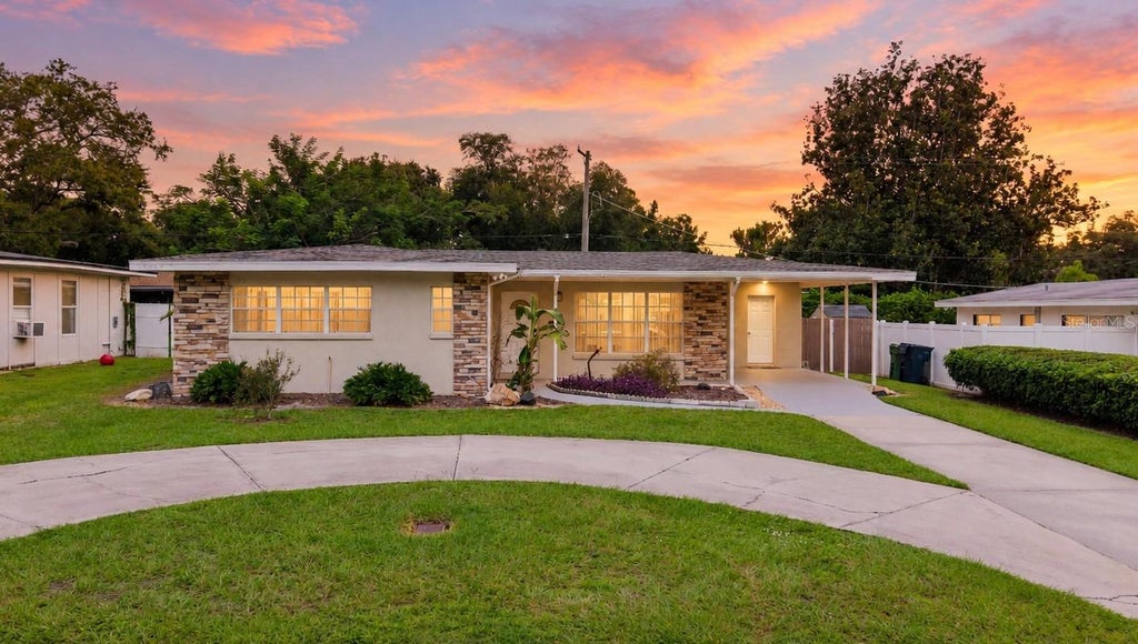 Photo of 8006 N Ola Avenue, Tampa, FL 33604 (MLS # TB8554981)