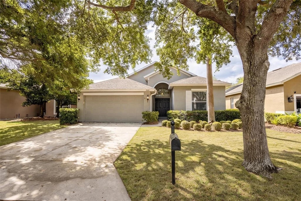 Photo of 985 Ridgemount Place, Lake Mary, FL 32746 (MLS # O6374738)