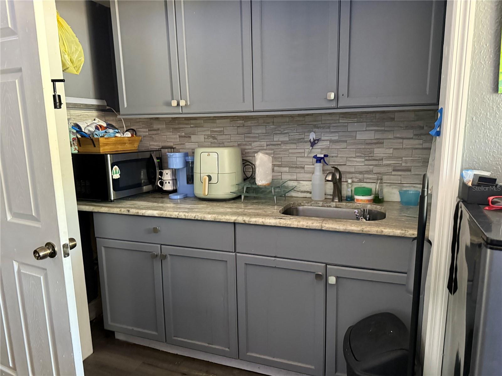 LAKEVIEW HEIGHTS - Residential Income