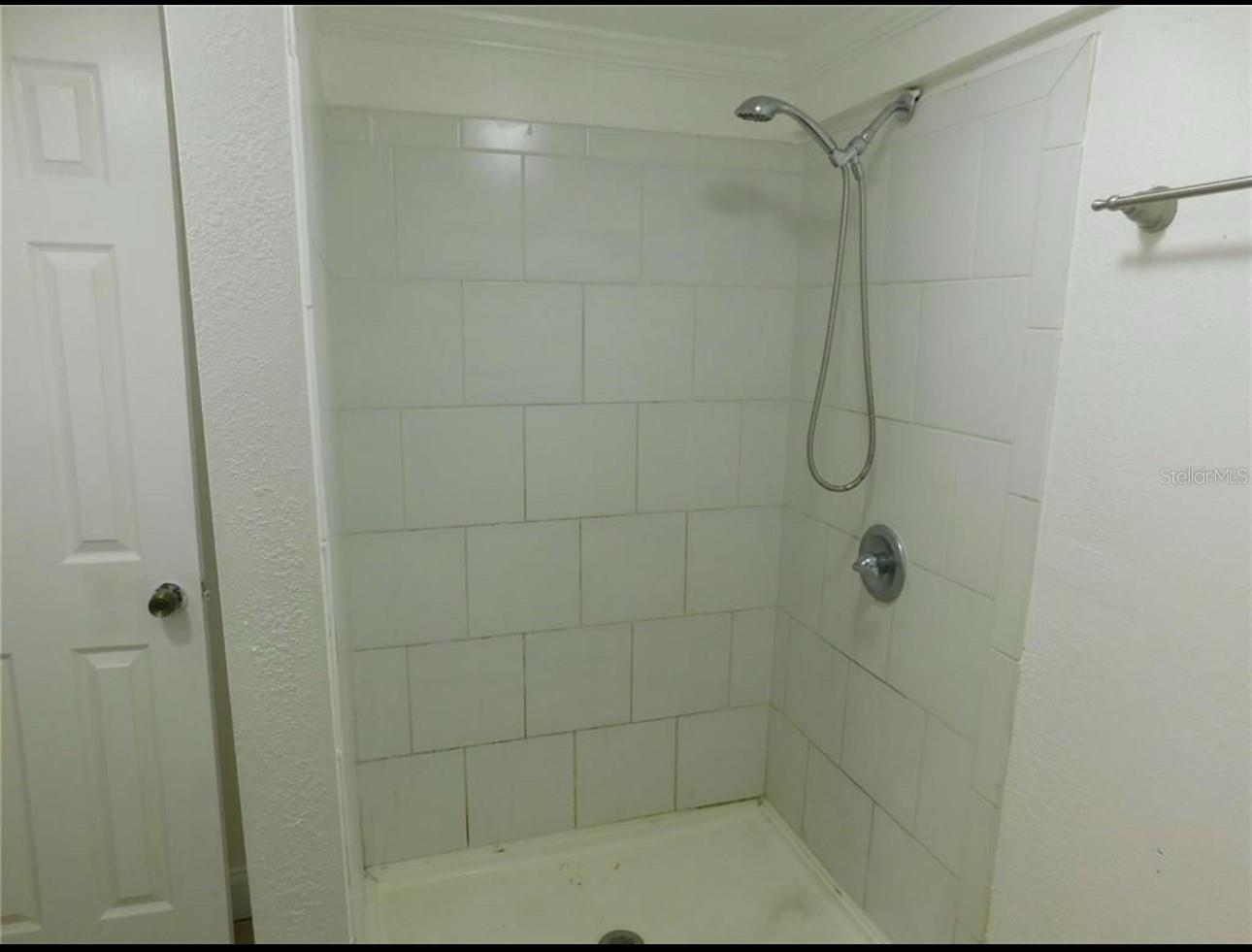 LAKEVIEW HEIGHTS - Residential Income