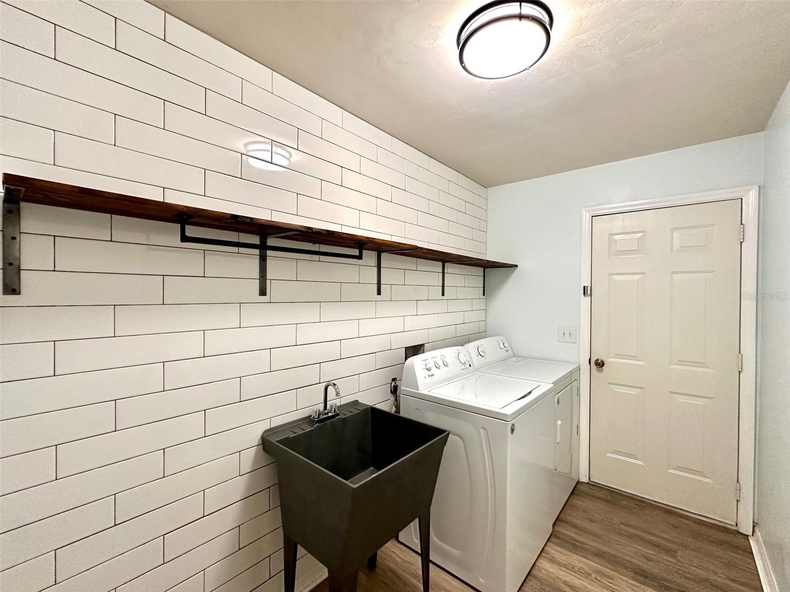 MEADOW GLEN REPL OF NOELLE ESTATE PH I - Residential