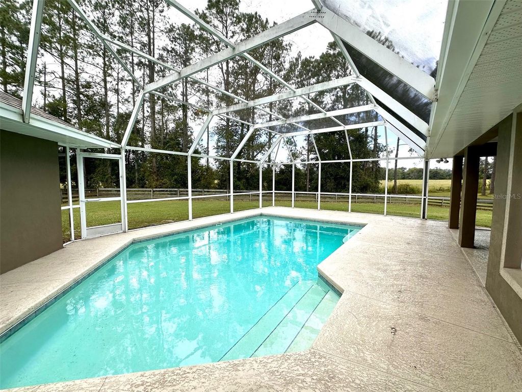 Photo of 17598 NW 181st Street, Alachua, FL 32615 (MLS # GC534642)