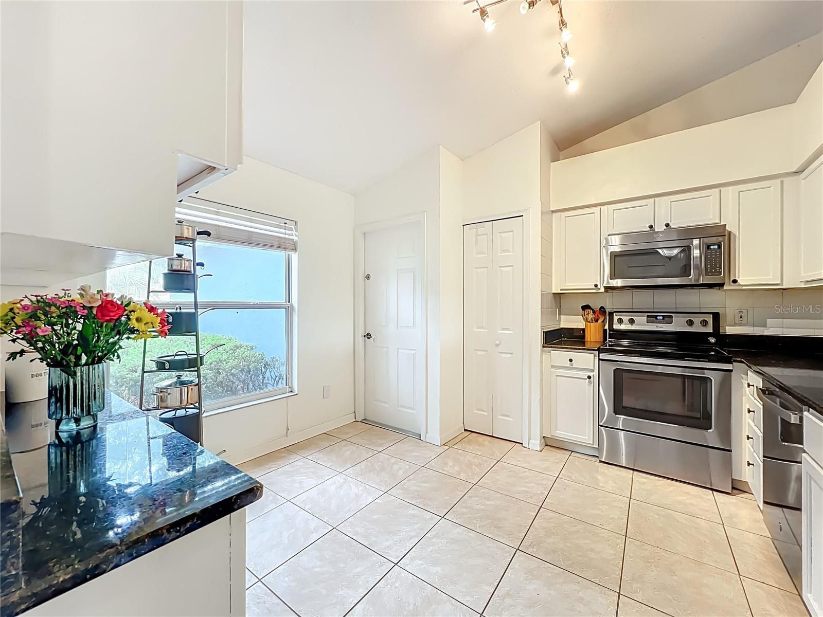 LAKE CRESCENT PINES SUB - Residential