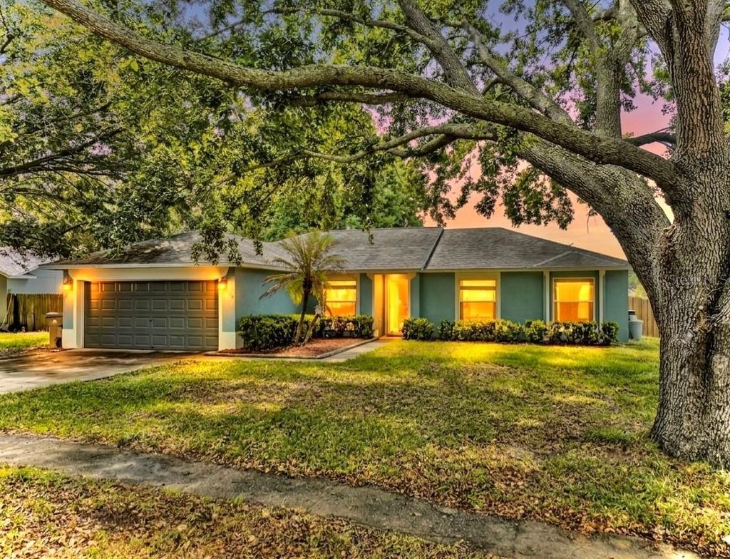 Photo of 10617 Lake Ralph Drive, Clermont, FL 34711 (MLS # O6387880)