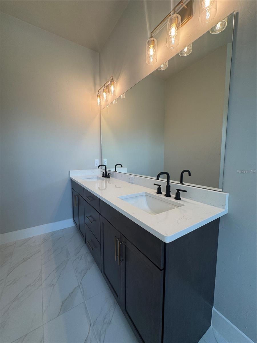 LAUREATE VILLAGE - Residential