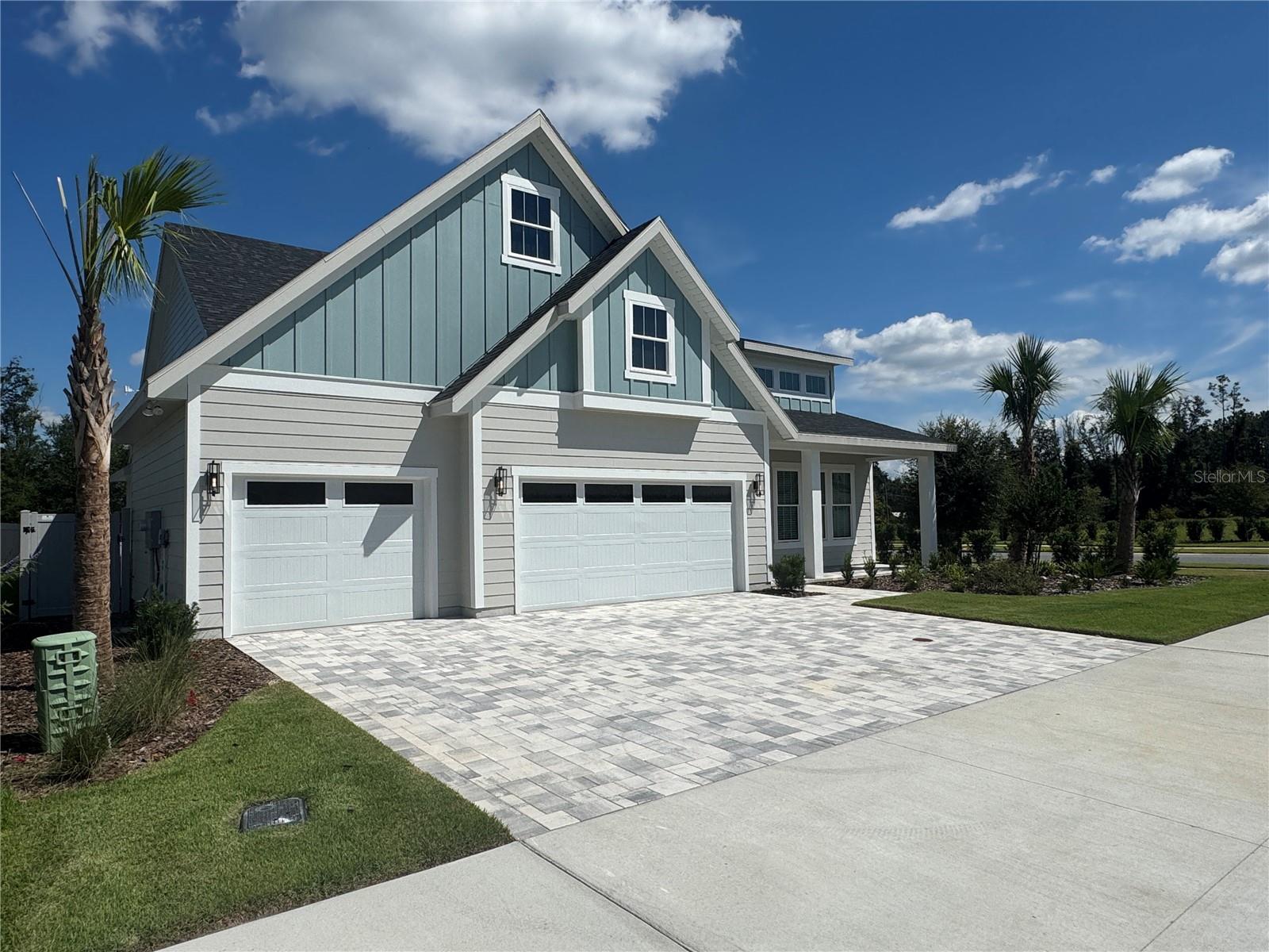 LAUREATE VILLAGE - Residential