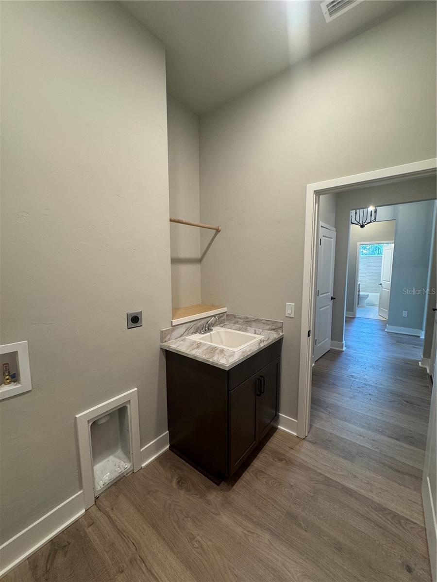 LAUREATE VILLAGE - Residential