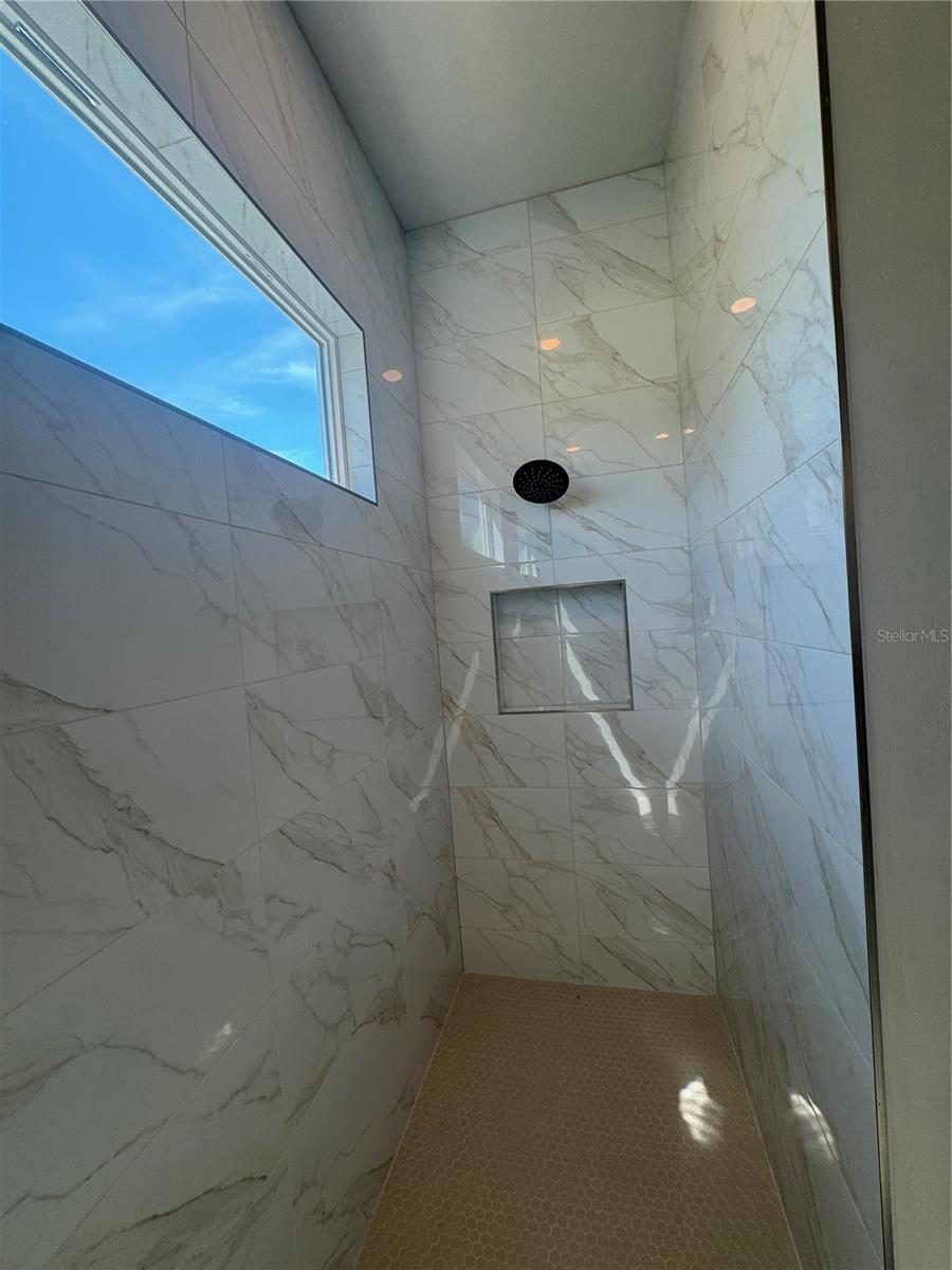 LAUREATE VILLAGE - Residential