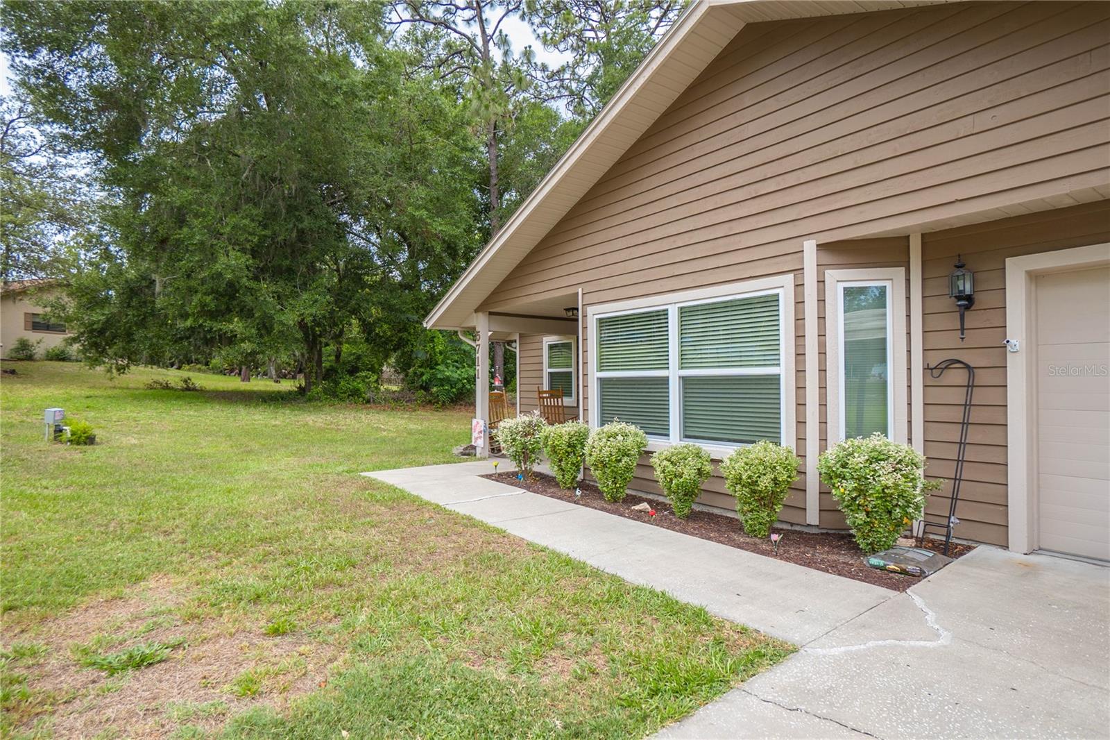 5711 W PINE CIRCLE