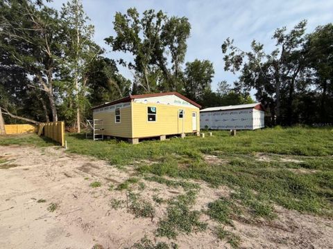 Photo of 352 S Justice St, Bushnell, FL 33513 (MLS # G5097361)