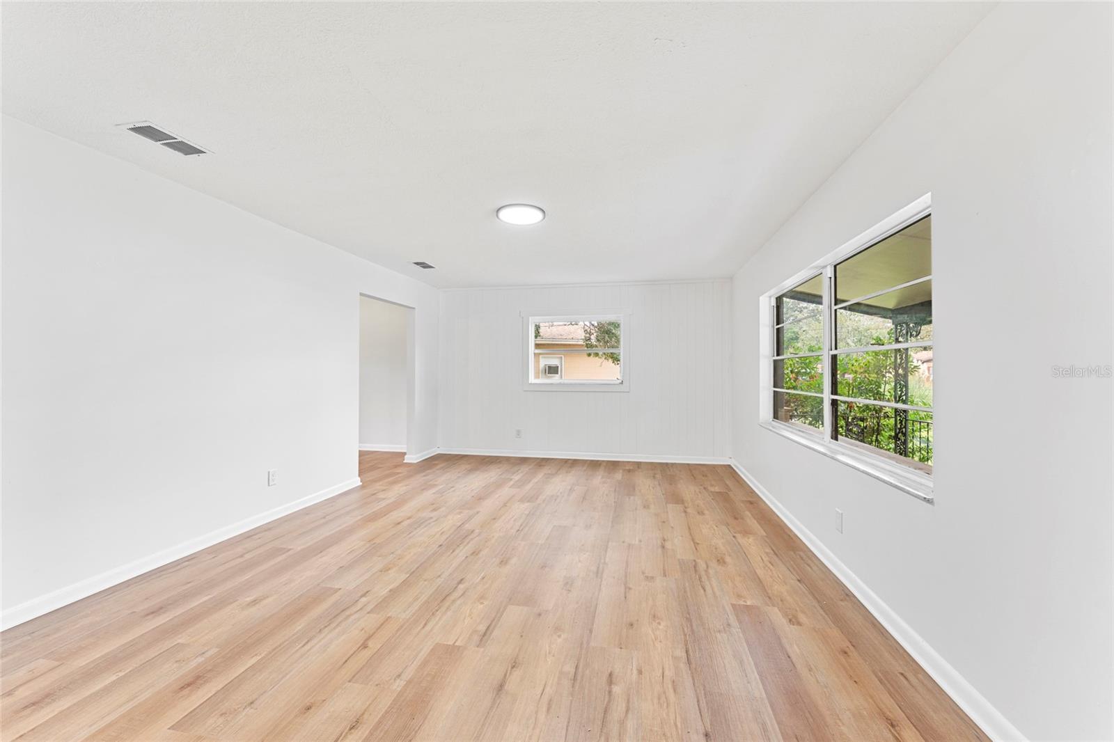 OAK HILL - Residential